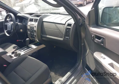 2010 Ford Escape Xlt из США, поврежденный, VIN 1FMCU0D75AKA42237